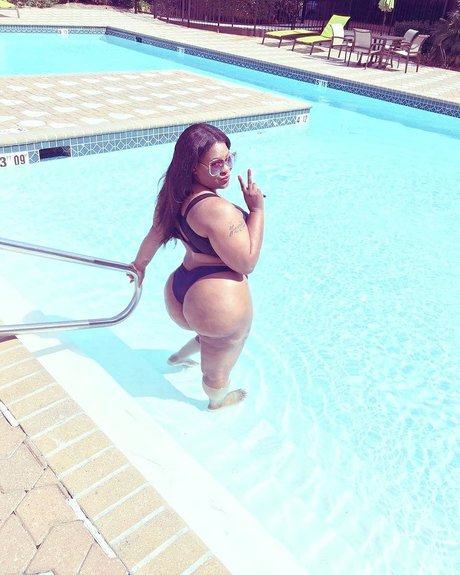 Naken lekkede OnlyFans-bilde av Zoethickkkk