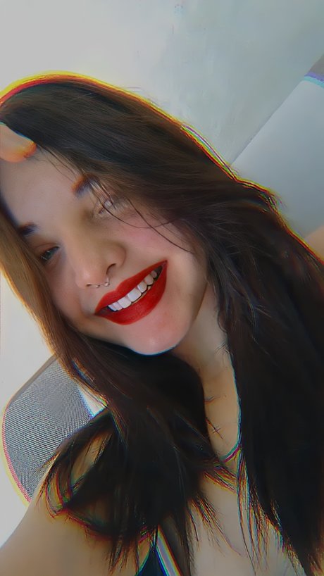 Naken lekkede OnlyFans-bilde av Fernanda Medeiros