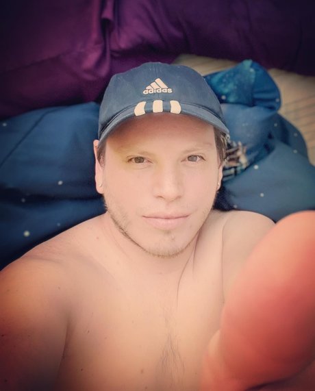 Naken läckt OnlyFans-bild av Onlydan