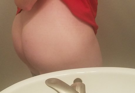 Naken lekkede OnlyFans-bilde av Preston