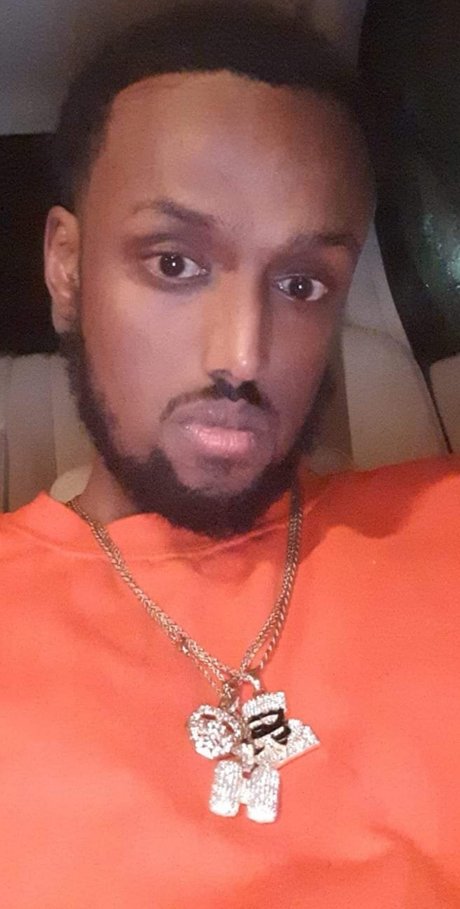 Naken lekkede OnlyFans-bilde av Saucy Somali