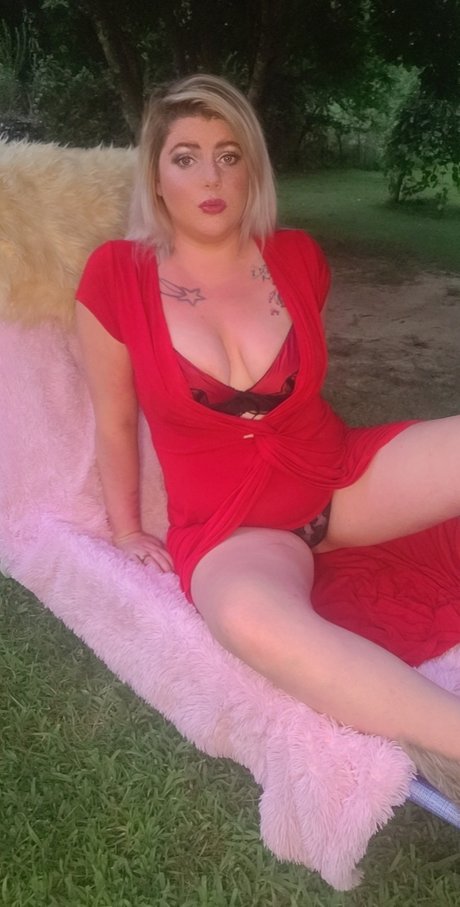 Naken lekkede OnlyFans-bilde av Sarah Reding