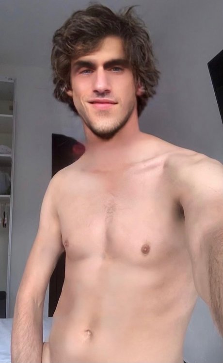 Naken lekkede OnlyFans-bilde av Fansports