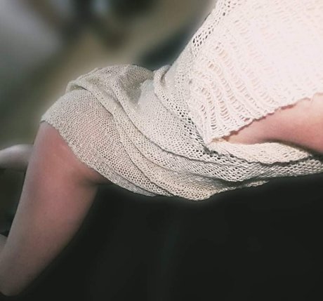 Alasti lekkinud OnlyFans-i pilt Maca 