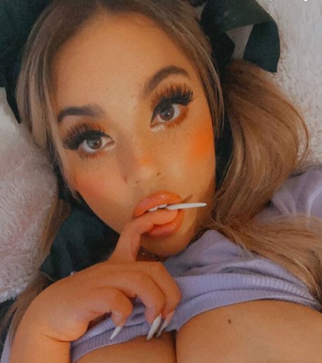 Alaston vuotanut OnlyFans-kuva Mercedes Beaute