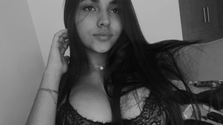 Naken lekkede OnlyFans-bilde av Valentina G