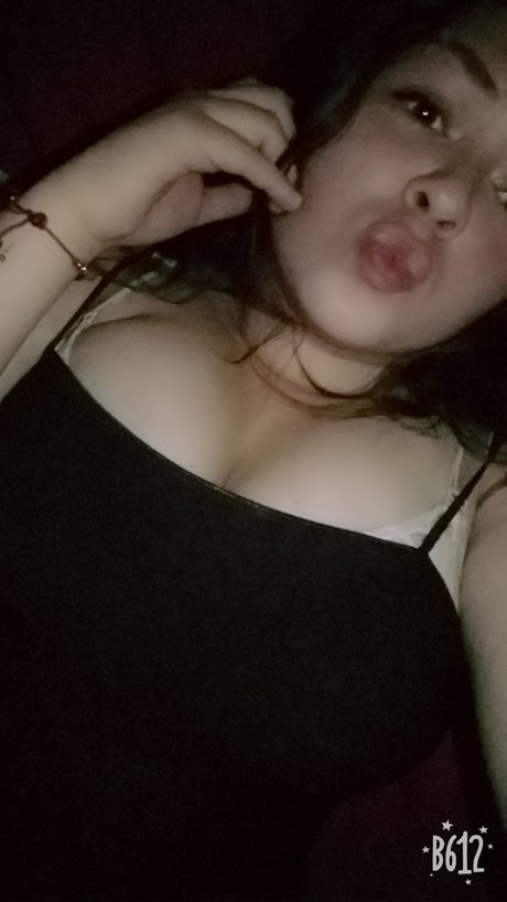 Nahá fotka uniklých OnlyFans od Kattie
