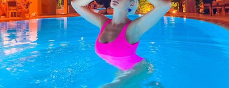 Naken lekkede OnlyFans-bilde av Blonde Queen
