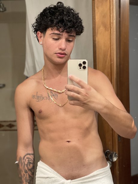 Naken lekkede OnlyFans-bilde av Aryan Almeida Brito