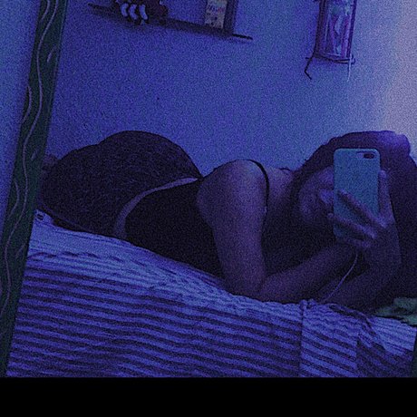 Naken lekkede OnlyFans-bilde av Estefany Solis