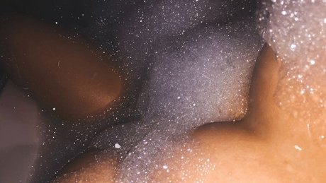 Nahá fotka uniklých OnlyFans od Lucie