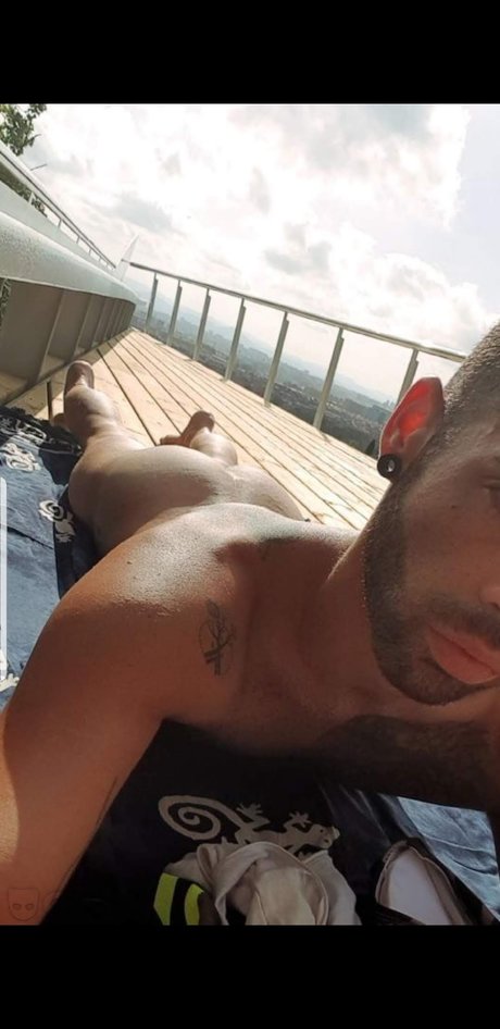 Nahá fotka uniklých OnlyFans od Uri