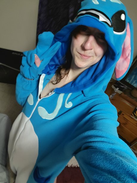 Naken läckt OnlyFans-bild av Happygoluckytgirl