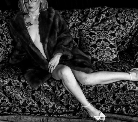 Naken lekkede OnlyFans-bilde av Mimi Abernathy 