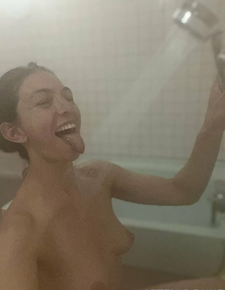 Nahá fotka uniklých OnlyFans od Artemisdune