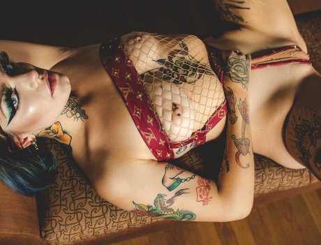 Krispykremerose OnlyFansリークヌード写真