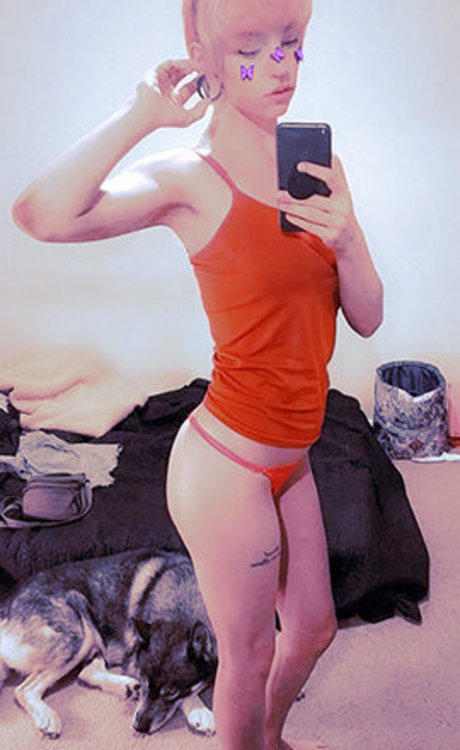 Nahá fotka uniklých OnlyFans od Rhaenys