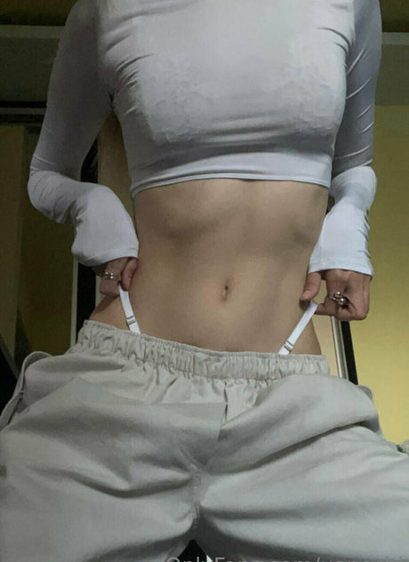 Alasti lekkinud OnlyFans-i pilt Uanochi