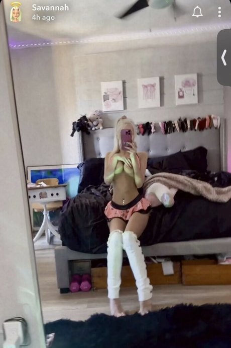 Naken läckt OnlyFans-bild av Savannah Faith