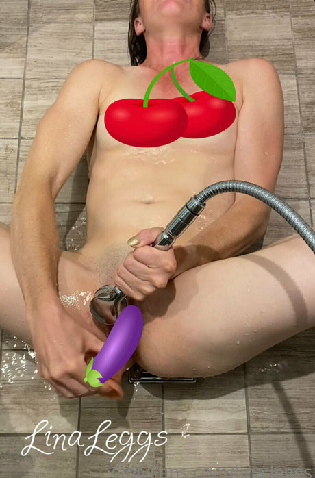 Naken lekkede OnlyFans-bilde av Linaleggs