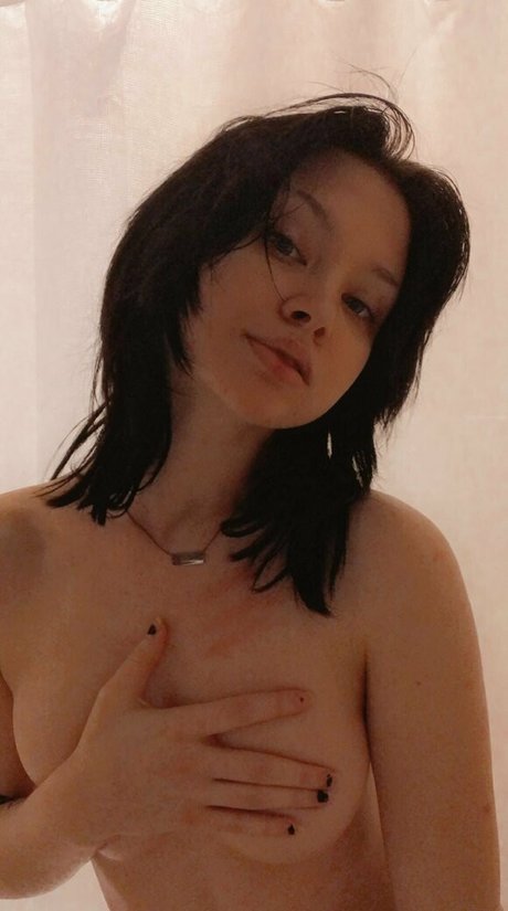 Naken läckt OnlyFans-bild av Thebunnyjen