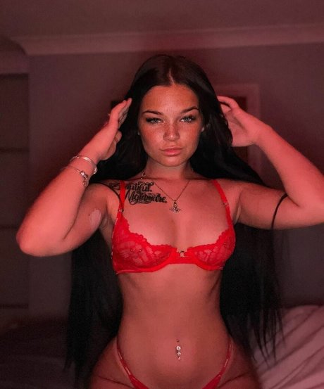 Nahá fotka uniklých OnlyFans od Ellmaceyx