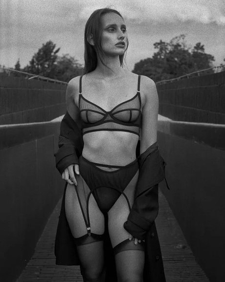 Nahá fotka uniklých OnlyFans od Paula Szenejko