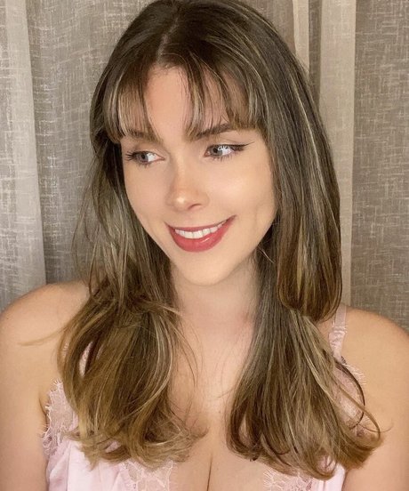 Обнаженная фотография утечки OnlyFans от Olivia Herdt