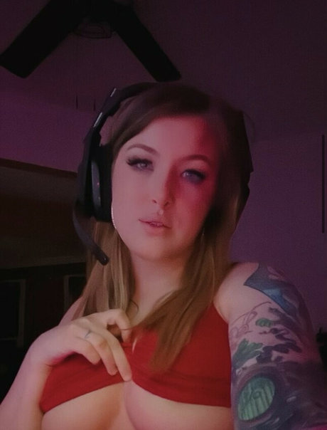 Nahá fotka uniklých OnlyFans od Mickaela West