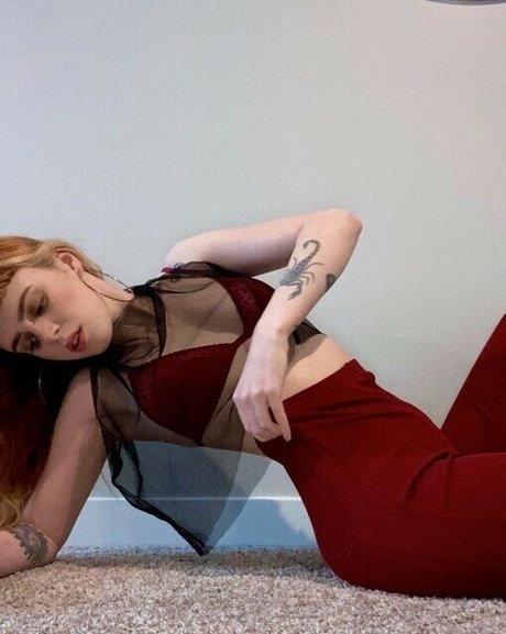 Nahá fotka uniklých OnlyFans od Cera Gibson