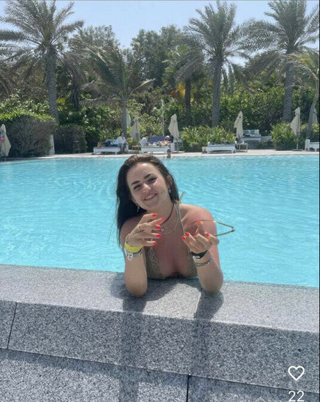 Nahá fotka uniklých OnlyFans od Charlotte Haffner