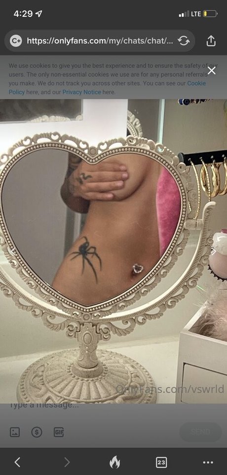 Naken lekkede OnlyFans-bilde av Vswrld