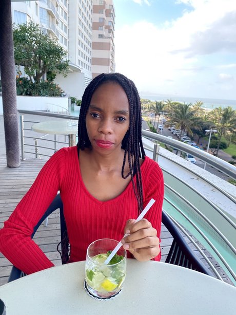 Nahá fotka uniklých OnlyFans od Salmina Nqokwe