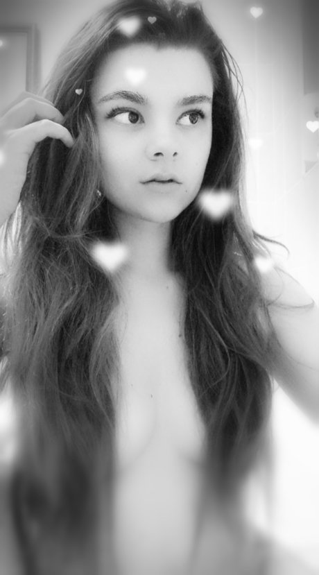 Naken lekkede OnlyFans-bilde av Stacys Mom