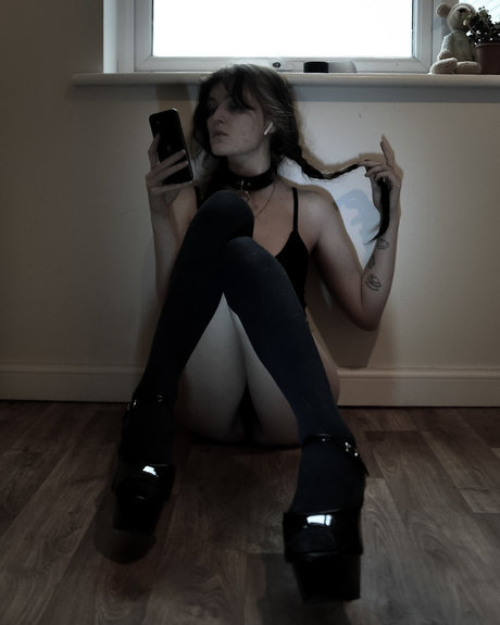 Nahá fotka uniklých OnlyFans od Sen
