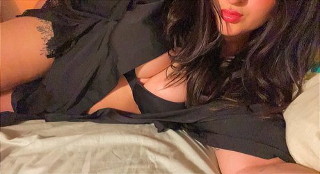 Naken lekkede OnlyFans-bilde av Charlotte