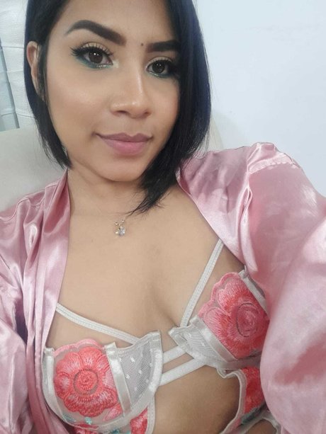 Naken lekkede OnlyFans-bilde av Annmoss