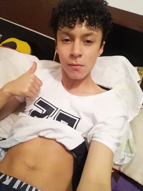 Naken lekkede OnlyFans-bilde av Stiven