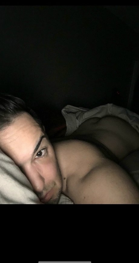 Naken lekkede OnlyFans-bilde av Mr Cameo