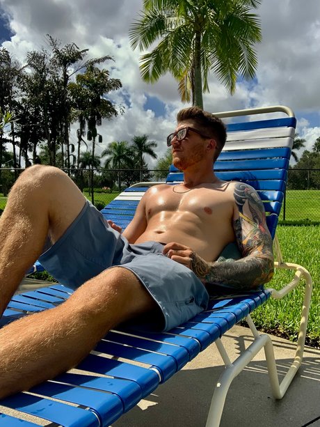 Nahá fotka uniklých OnlyFans od Mrrobinson