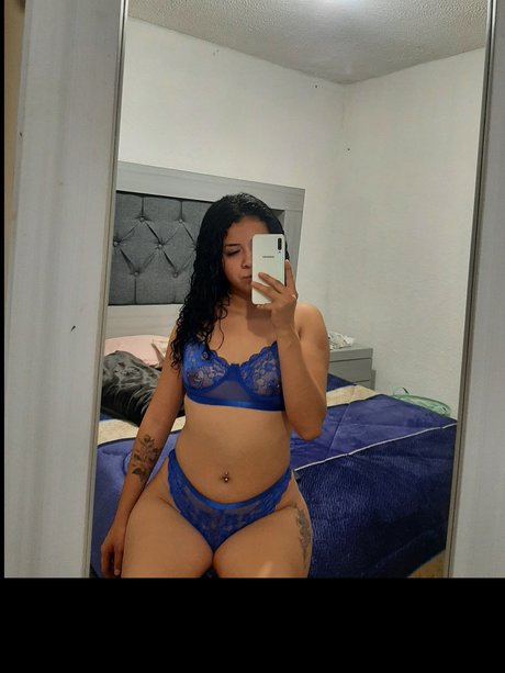 Naken lekkede OnlyFans-bilde av Nataly M