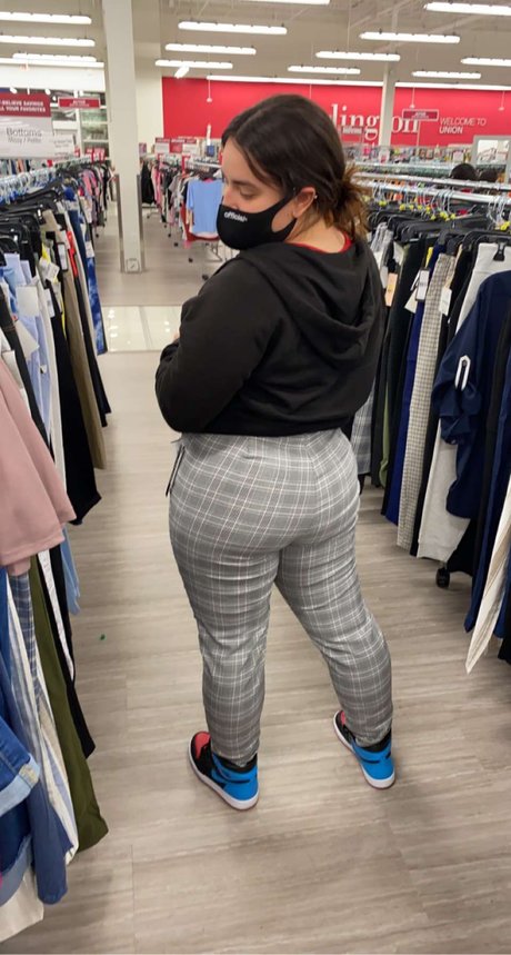 Naken lekkede OnlyFans-bilde av Sabrina