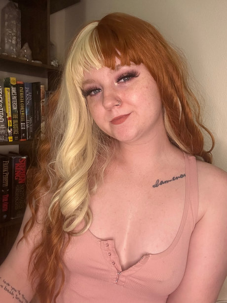 Naken lekkede OnlyFans-bilde av Lena 
