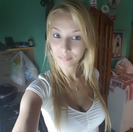 Naken läckt OnlyFans-bild av Deborah