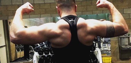 Naken lekkede OnlyFans-bilde av Scotty