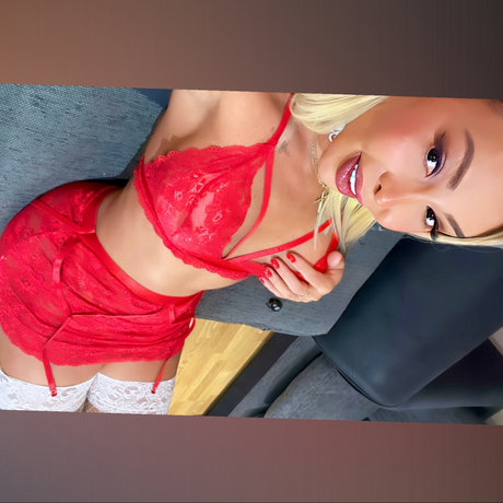 Naakte gelekte OnlyFans-foto van Naughty Girl
