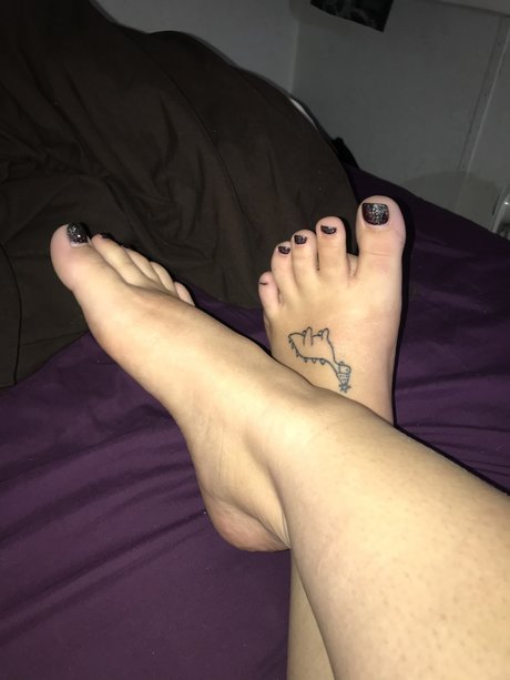 Naken läckt OnlyFans-bild av Vibingfeet