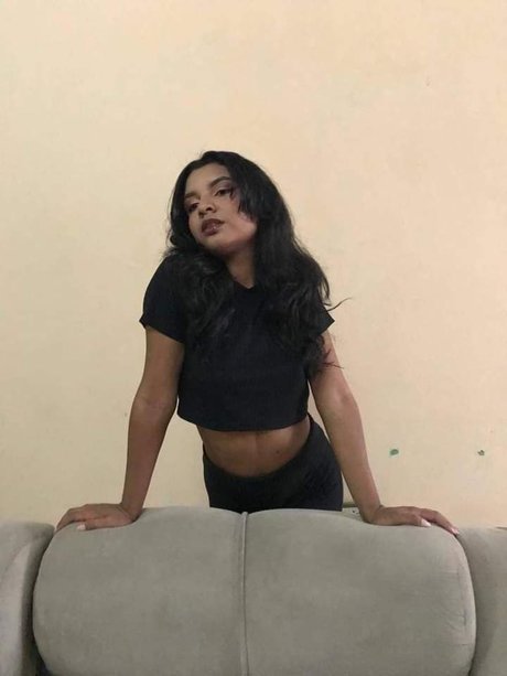 Nahá fotka uniklých OnlyFans od Yusneily
