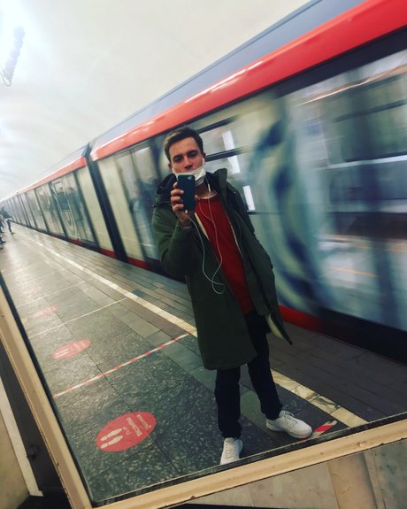 Naken lekkede OnlyFans-bilde av Gurinooff