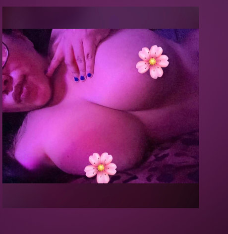 Nagie wyciekłe zdjęcie OnlyFans od Yaz Medina